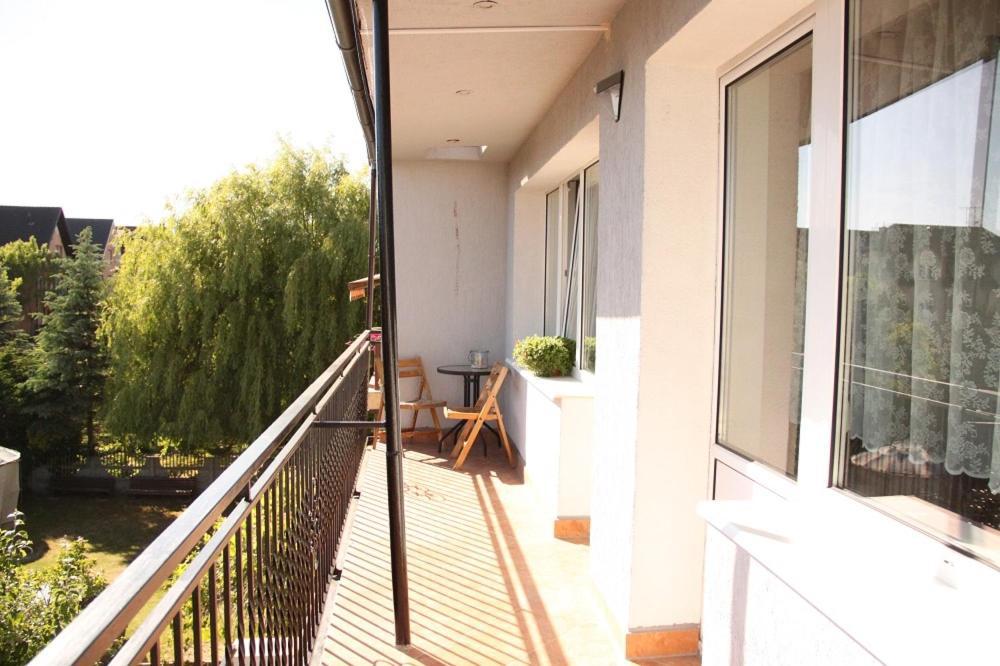 Apartamenty Eka Dom Goscinny 350M Do Plazy Rewal Exterior foto